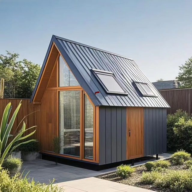 Vorgefertigtes Haus mit 4 Schlafzimmern und Eingangst&uuml;ren aus Holz. China Import Fertigh&auml;user mit Carport. Puppenhaus aus Holz